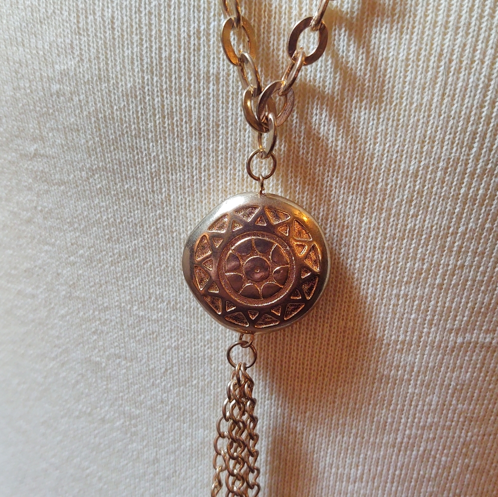 Abstract Necklace - Picture 3 of 5